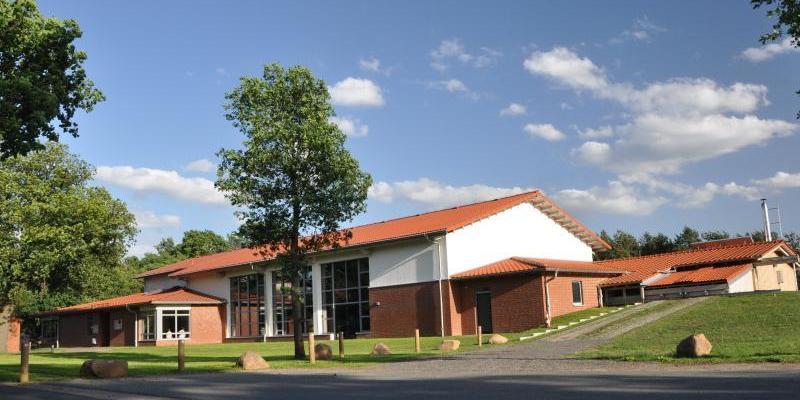 Dorfgemeinschaftshaus Und Sporthalle